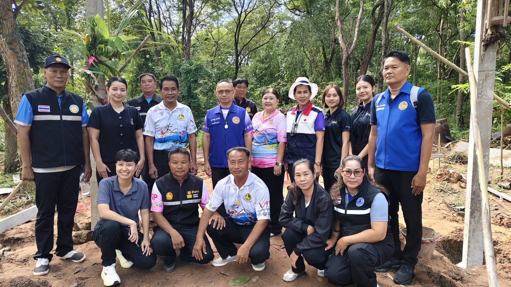 ยกเสาเอก-เสาโท บ้านผู้ยากไร้ ม.6 ต.ห้วยโจด! นายอำเภอวัฒนานคร นำทีม พช. ขับเคลื่อน ศจพ. ตามโครงการวิ่งเพื่อบ้านผู้ยากไร้ ครั้งที่ 2 สร้างที่อยู่อาศัยมั่นคงปลอดภัย 🏗️🏠💚